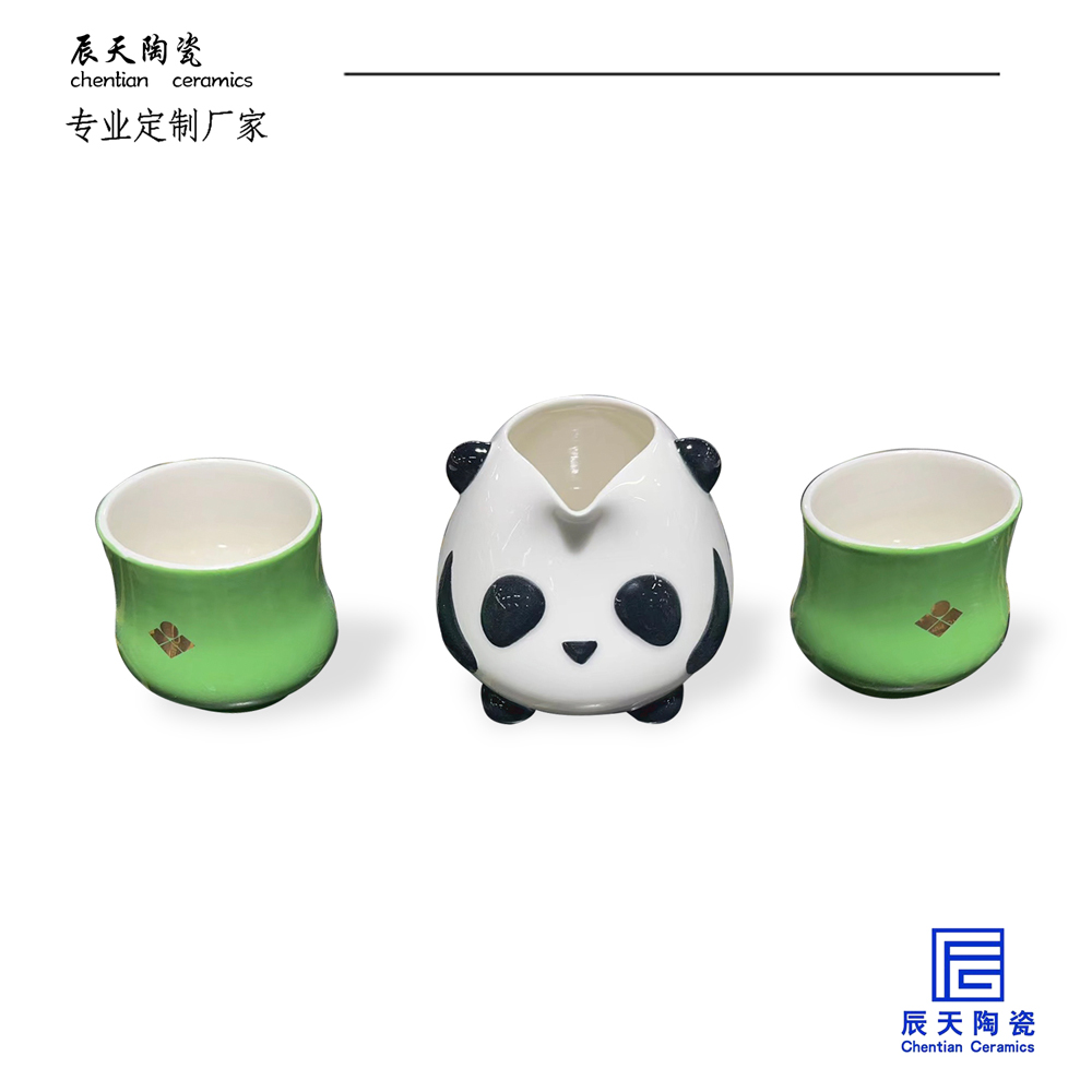<b>客定熊猫陶瓷茶具套组</b>